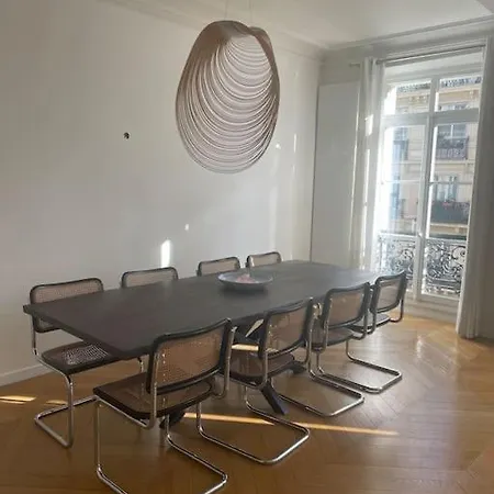 Haussmannien *