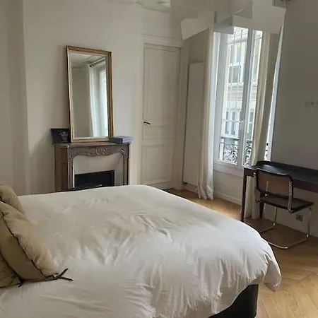 Haussmannien Apartment Paris