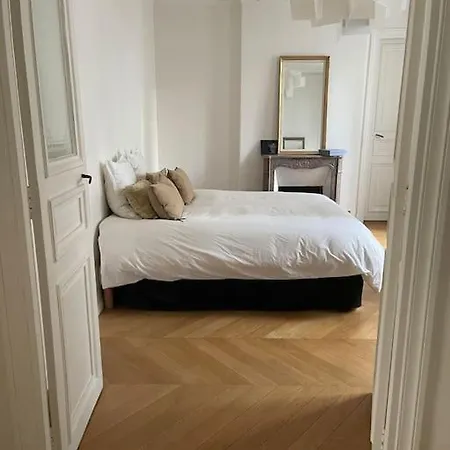 Apartment Haussmannien Paris